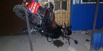 На Шепетівщині неповнолітній мотоцикліст влетів у поріг магазину —Хмельнитчина