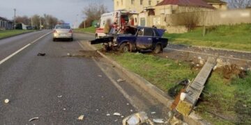 На Звенигородщині нетверезий водій врізався в електроопору: є постраждалий
