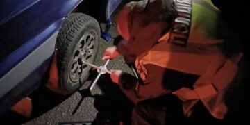 Поблизу Умані патрульні допомогли водієві в біді