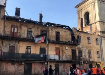 Російська атака у Львові: житловий будинок поруч із монастирем визнано аварійним