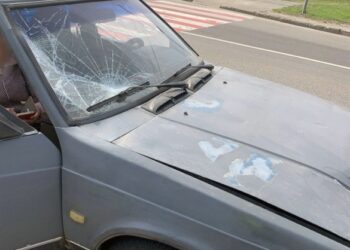 У Черкасах водій збив на “зебрі” жінку та підлітка 
