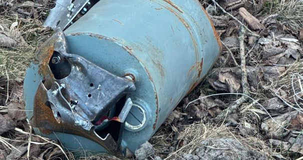 У Києві біля Подільсько-Воскресенського мосту знайшли бойову частину ворожого дрона