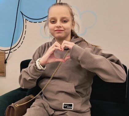 У Львові 13-річній дівчинці пересадили нирку від батька, а частину печінки — від мами