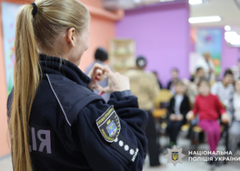У Миколаєві ювенальні поліцейські навчали дітей безпечній поведінці » Миколаївський Оглядач