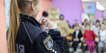У Миколаєві ювенальні поліцейські навчали дітей безпечній поведінці » Миколаївський Оглядач