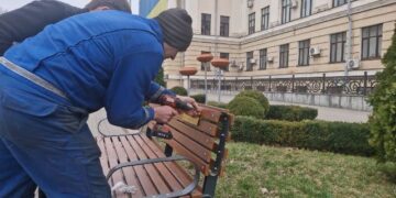 У Запоріжжі встановили пам’ятні таблички в межах акції Поміж нас на честь загиблих і зниклих захисників | Новости Запорожья