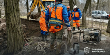 У Запоріжжі замінили понад 160 метрів водопровідних труб у шести районах міста | Новости Запорожья