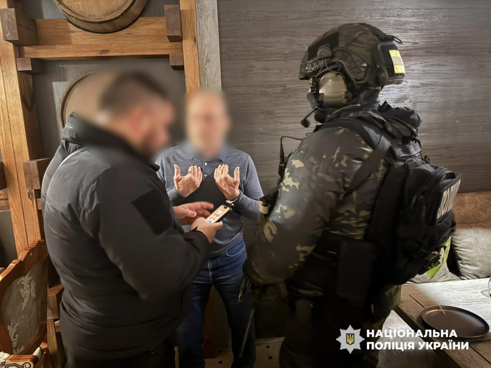 В Києві затримали одесита за організацію схеми продажу бронювання