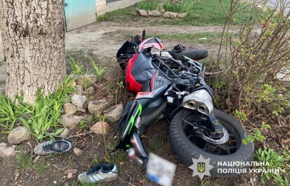 В Умані в ДТП із мікроавтобусом тяжко травмувався 15-річний мотоцикліст