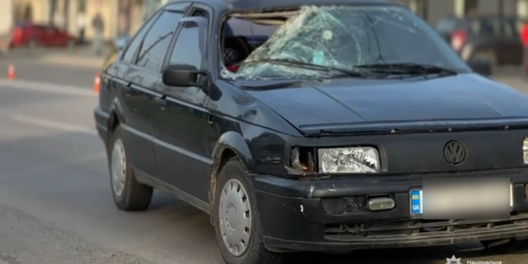 Загиблий переходив дорогу по пішохідному переході: деталі смертельної аварії в Угринові (ФОТО)