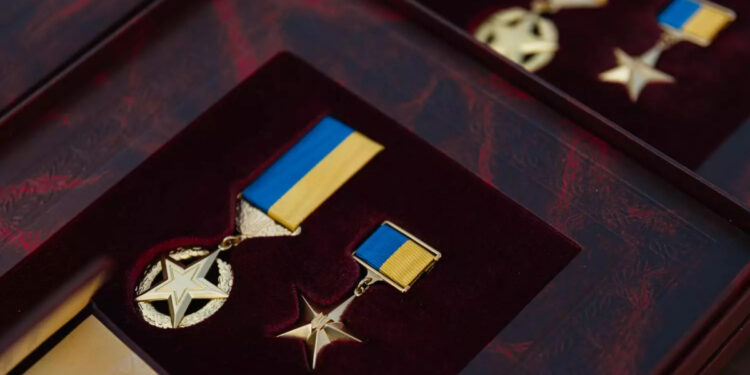 Запорізька журналістка Олександра Давиденко Вирва стала першою жінкою Нацгвардії зі званням Героя України | Новости Запорожья