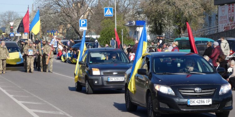 Здолбунівська громада віддала шану землякові Іванові Кральському, який загинув у боротьбі за Україну