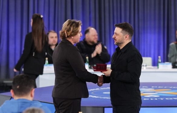 Зеленський нагородив очільницю однієї з громад Черкащини орденом