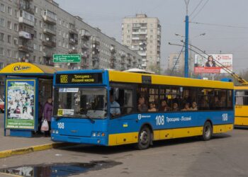 108 автобус Київ сполученням - ул. Митрополита Андрея Шептицкого - ст. м. Харьковская