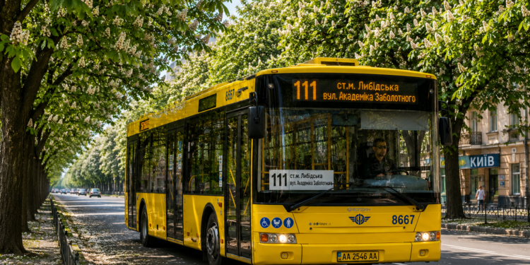 111 автобус Київа