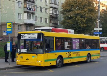 автобус 105 в Киеве
