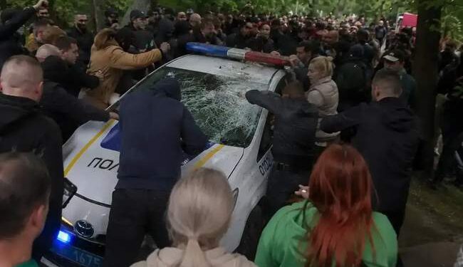 Поліція затримала трощильніка автівки поліцейських в Одесі :: Інтент :: Суспільно-політичне видання:: Регіональна мережа якісної журналістики