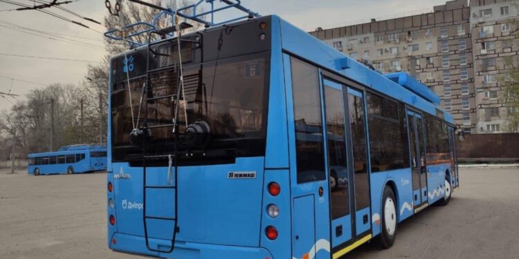 Тролейбус №4, Дніпро: маршрут, зупинки, інтервали