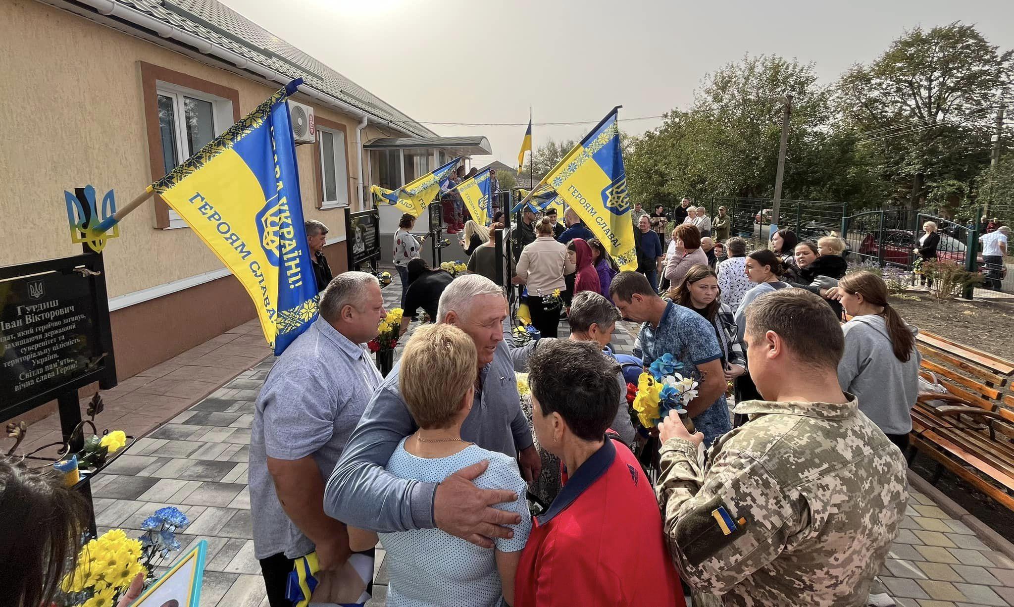 пам’ятні знаки встановили у селі в Новогородківській громаді