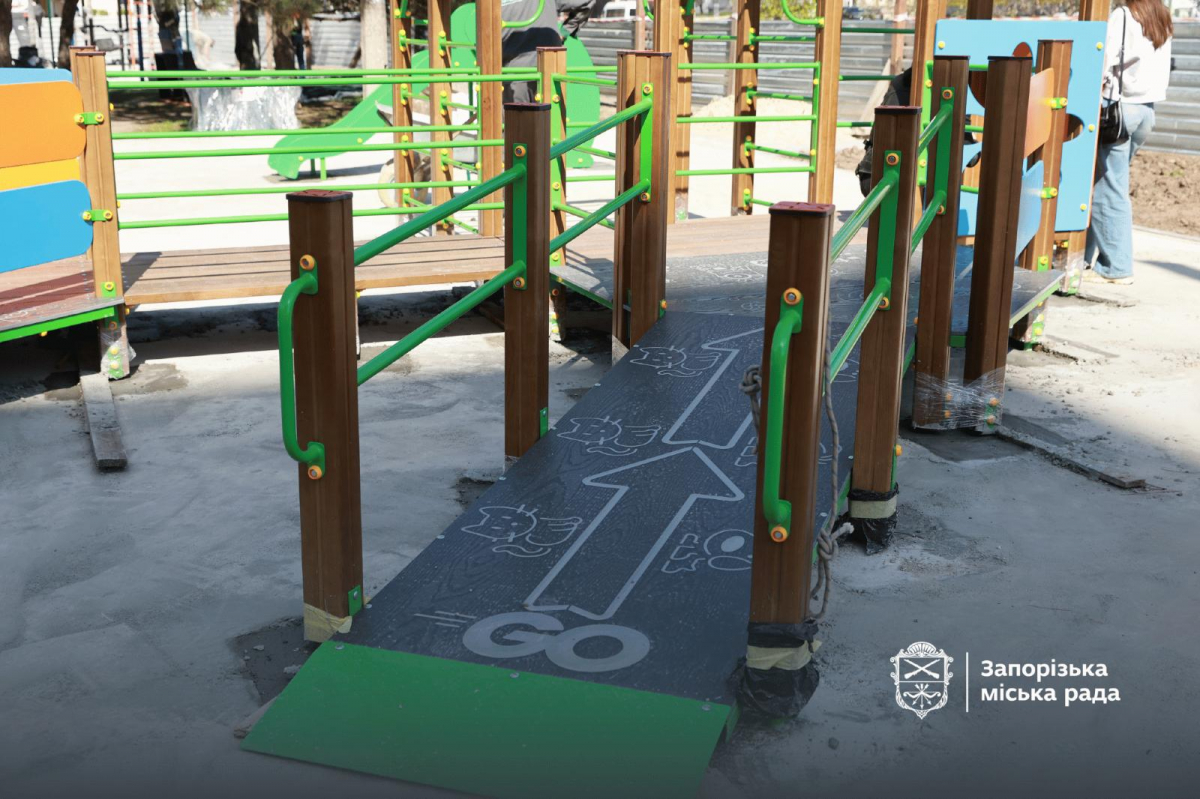 У Запоріжжі завершують четвертий інклюзивний майданчик — коли відкриють простір у Дніпровському районі (фото)