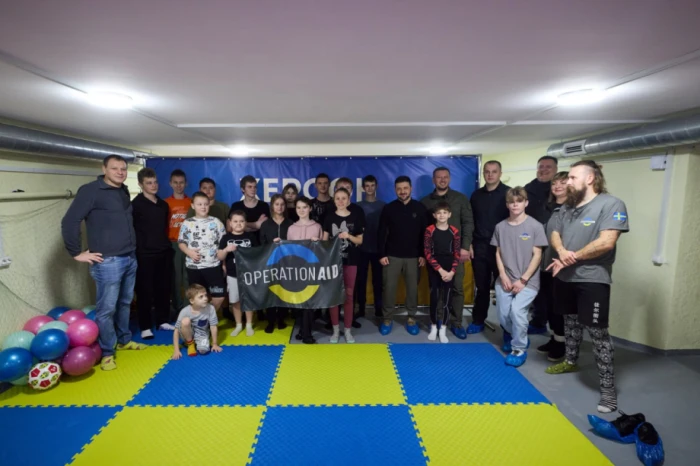 Володимир Зеленський в дитячому просторі в Херсоні / Володимир Зеленський